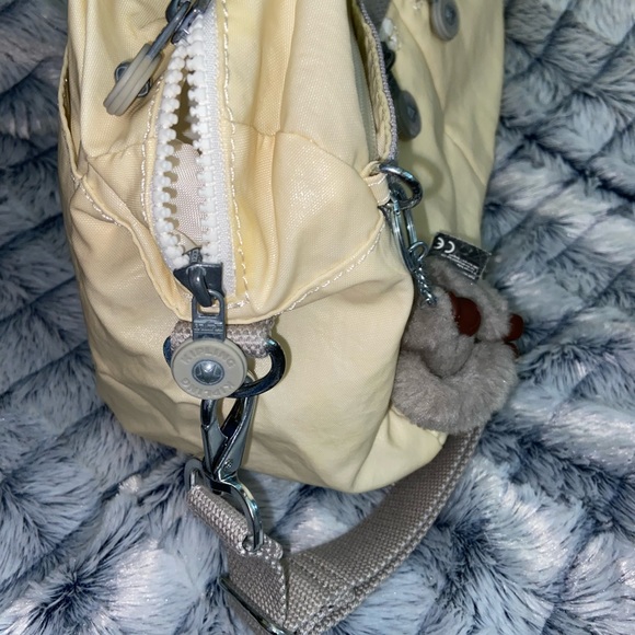 Kipling Klara Handbag Crossbody Pearl White / Gray - Picture 8 of 9